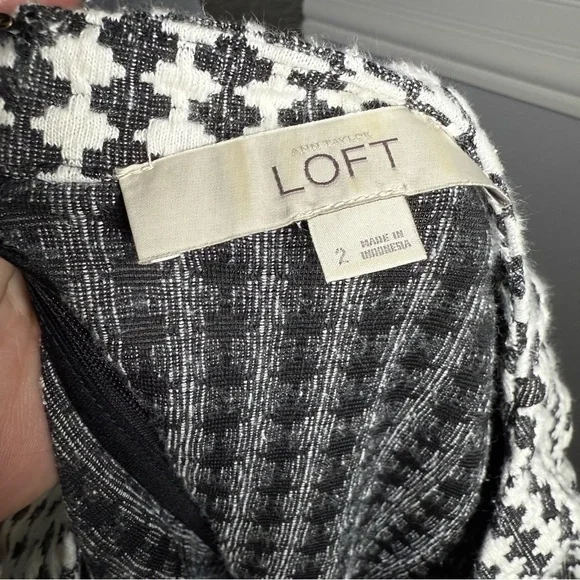 Ann Taylor Women’s Black White Stretch Fit & Flare Dress Size 2 EUC - Picture 7 of 11